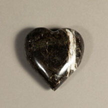566 - Marble Heart Black Small