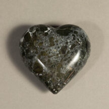 567 - Marble Heart Black Medium