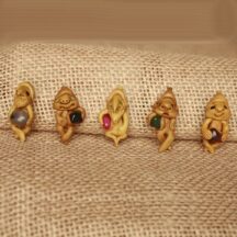 956 - Gnome with Stone