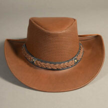 8962 - PERFORATED CROWN LEATHER HAT CAMEL